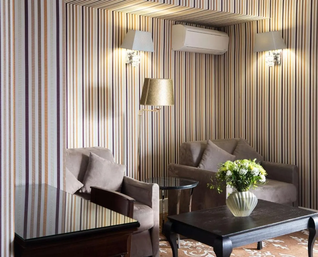 Maison Astor Paris, Curio Collection By Hilton Hotel Paris