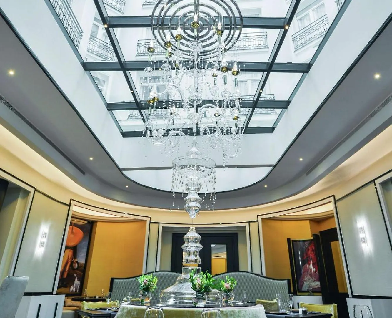 Maison Astor Paris, Curio Collection By Hilton